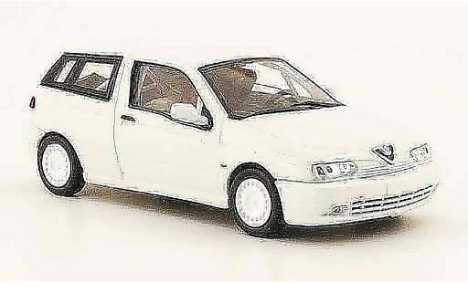 Alfa Romeo 145 berlina 1/43 Pego presentation blanche miniature