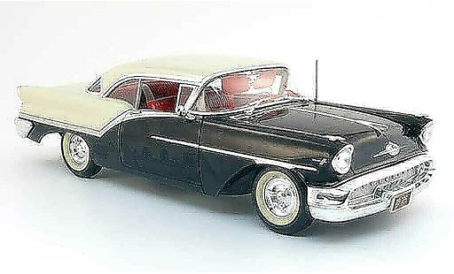 Oldsmobile Super 88 Base 1/18 Highway 61 noire blanche 1957 miniature