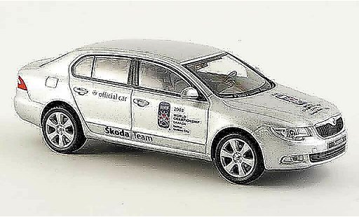 Skoda Superb 2009 1/43 Abrex ii grise metallisee eishockey weltmeistertitel miniature