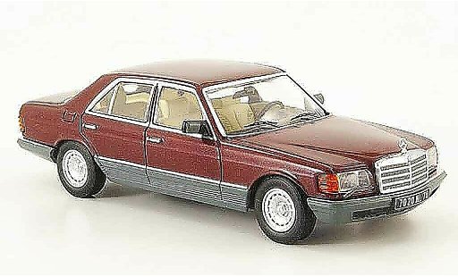 Mercedes 500 Base 1/43 IXO (W126) rouge grise 1980 miniature