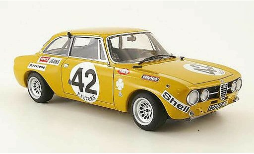 Alfa Romeo Giulia GT Am 1/18 Autoart no.42 spa 1971 miniature