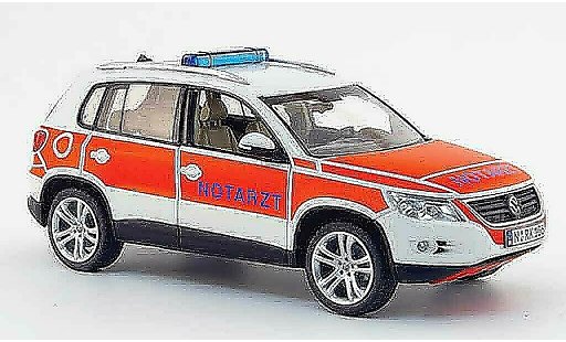 Volkswagen Tiguan Base 1/43 Schuco track & field notarzt rouge blanche miniature