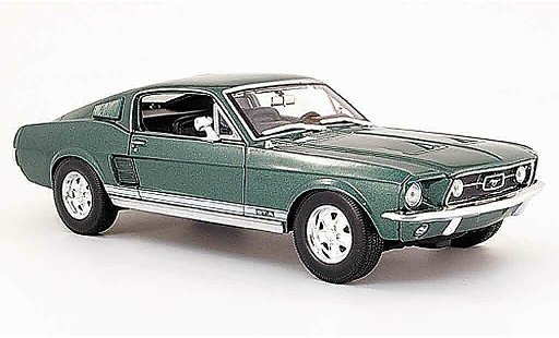 Ford Mustang Fastback 1/18 Maisto gta verte miniature