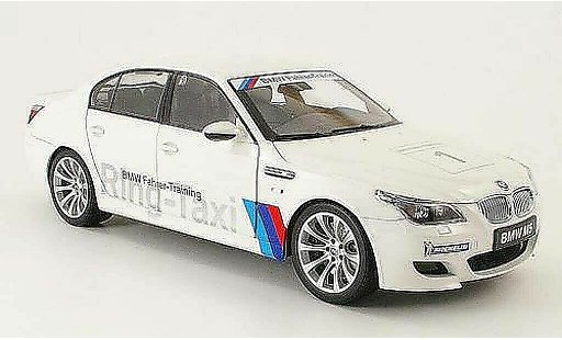 Bmw M5 ring taxi 1/18 Kyosho E60 nurburgring 2008 miniature