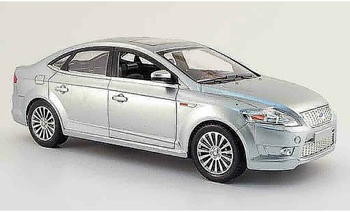 Ford Mondeo Berline 1/18 Powco grise 2006 miniature
