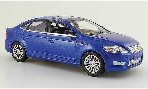 Ford Mondeo Berline 1/18 Powco bleu 2006 miniature