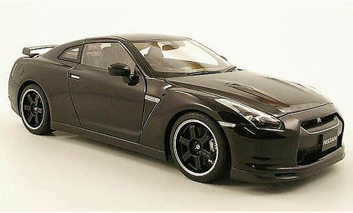 Nissan Skyline R35 1/18 Autoart gtr spec v noire miniature