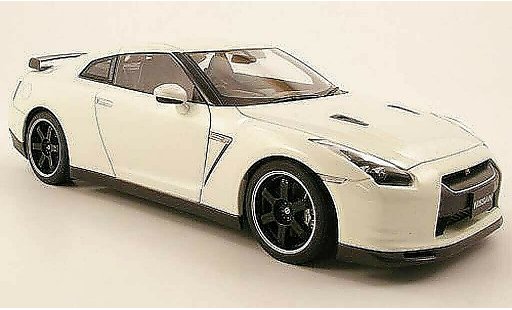 Nissan Skyline R35 1/18 Autoart gtr spec v blanche miniature
