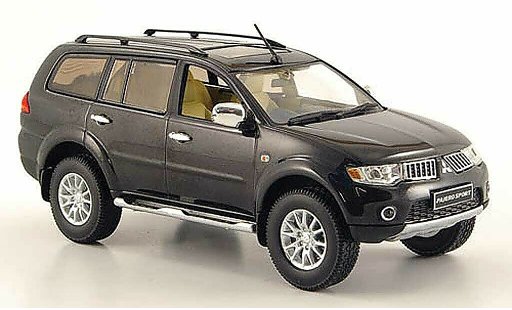 Mitsubishi Pajero Sport 1/43 Vitesse noire miniature