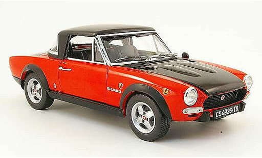 Fiat 124 Sport Spider 1/18 Sun Star csa rouge/matnoire 1972 miniature