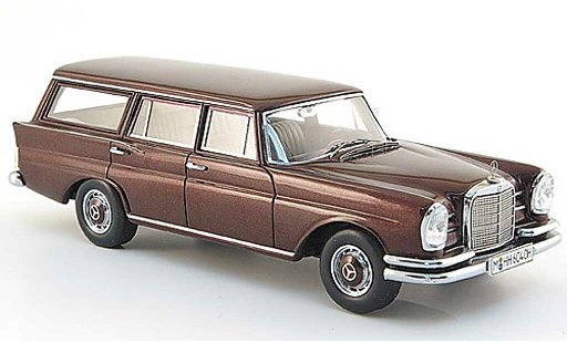 Mercedes 230 S 1/43 Spark Universal (W111) rouge 1966 miniature