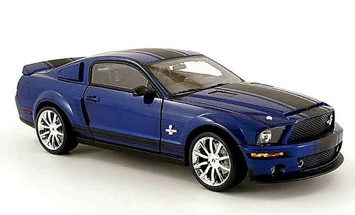 Shelby GT 500 2008 1/18 Shelby Collectibles super snake bleu avec bandes noires miniature