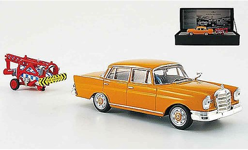Mercedes 220 Base 1/43 Ixo SE (W 111) avec Raketenantrieb orange 1959 miniature