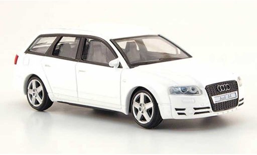 Audi A4 avant 1/43 Mondo Motors blanche miniature