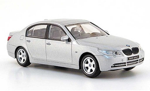 Bmw 520 berline 1/43 Mondo Motors E60 d grise miniature