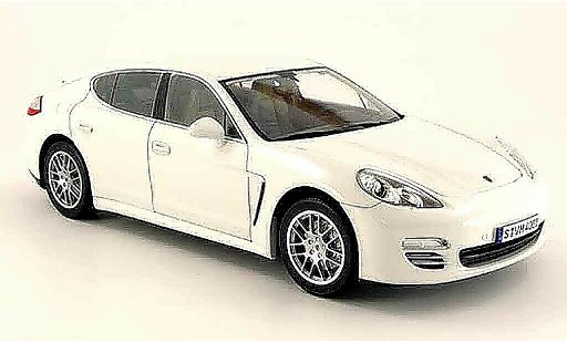 Porsche Panamera 4S 1/18 Norev blanche 2009 miniature