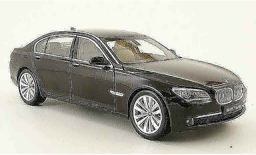 Bmw 750 F02 1/18 Yat Ming il noire miniature