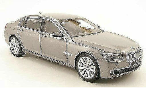 Bmw 750 F02 1/18 Kyosho li grise miniature