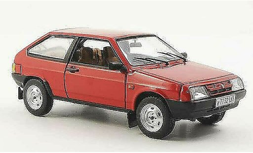 Lada Samara Base 1/43 IST Models (VAZ2108) rouge 1986 miniature