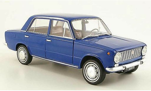 Fiat 124 Limousine 1/18 IST Models bleu 1966 miniature