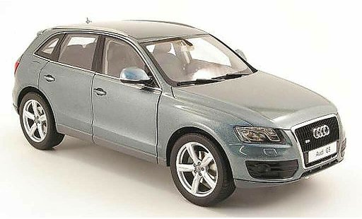 Audi Q5 suv 1/18 Kyosho bleu ciel miniature