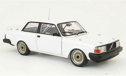 Volvo 240 Turbo 1/18 Autoart plain body blanche 1985 jantes bbs jaunes miniature