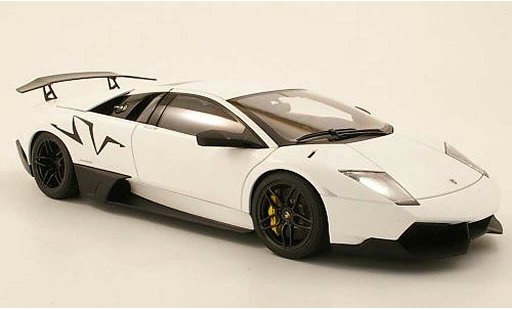 Lamborghini Murcielago LP670 1/18 Autoart SV blanche 2009 miniature