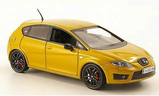 Seat Leon Cupra 1/43 Hachette R gold miniature
