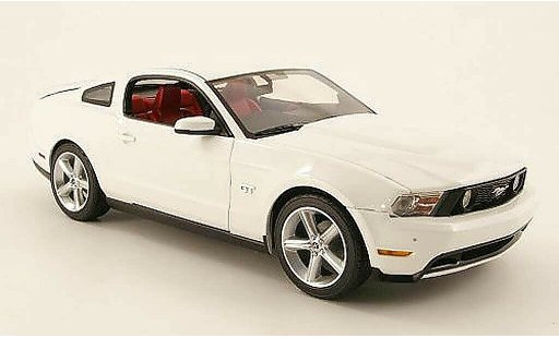 Ford Mustang GT 1/18 Greenlight blanche 2010 miniature