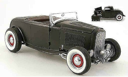Ford 1932 Hot Rod 1/18 GMP series matnoir inklusive softtop miniature