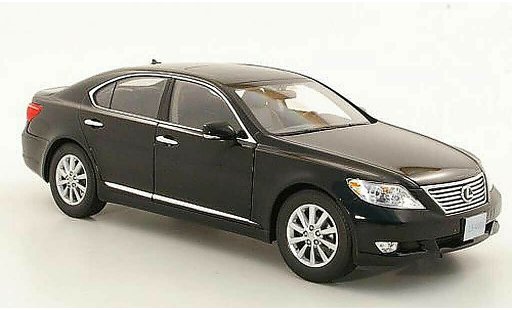 Lexus LS 460 1/18 Norev noire 2010 miniature