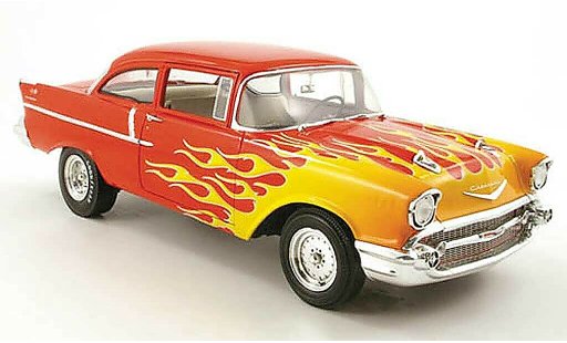 Chevrolet Bel Air Coupe 1/18 Highway 61 1957 150 rouge avec flammendekor miniature