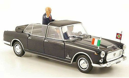 Lancia Flaminia Presidenziale 1/43 Starline G.Napolitano 2009 miniature