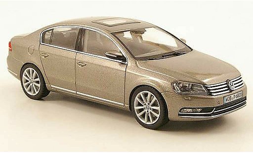 Volkswagen Passat B7 1/43 Schuco grise 2010 miniature