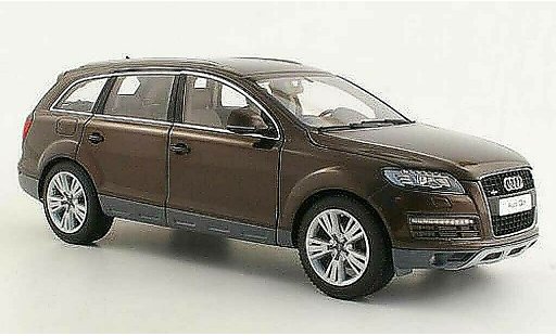 Audi Q7 facelift 1/18 Kyosho marron miniature
