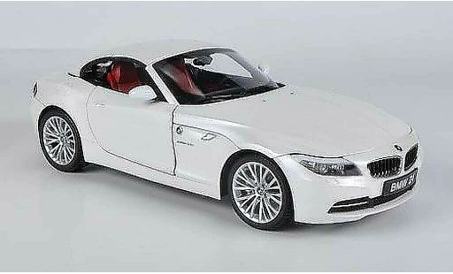 Bmw Z4 sdrive 35i 1/18 Kyosho E89 blanche miniature
