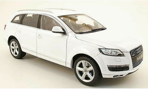 Audi Q7 suv 1/18 Welly blanche 2010 miniature