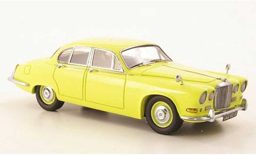 Jaguar 420 420G 1/43 Neo jaune 1967 miniature