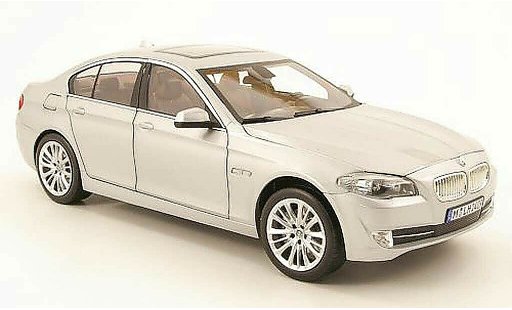 Bmw 550 F10 1/18 Norev limousine grise allise 2010 miniature