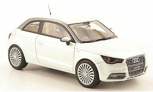 Audi A1 e-tron 1/43 Look Smart grise verte miniature