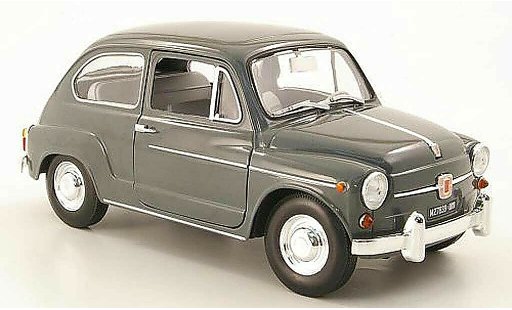 Fiat 600 D 1/18 Revell grise miniature