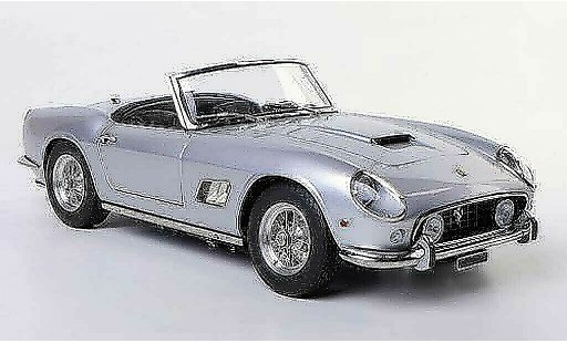 Ferrari 250 GT 1961 1/18 CMC SWB California Spyder grise miniature