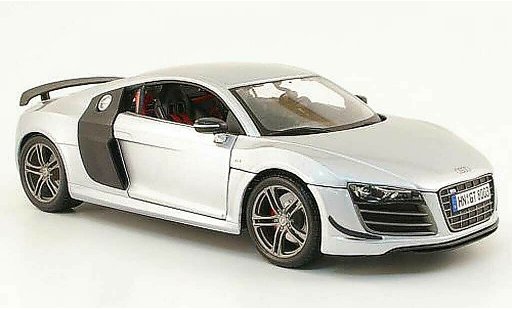 Audi R8 gt 1/18 Maisto grise/carbon miniature