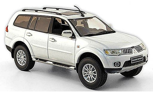Mitsubishi Pajero Sport 1/43 Vitesse blanche 2009 miniature