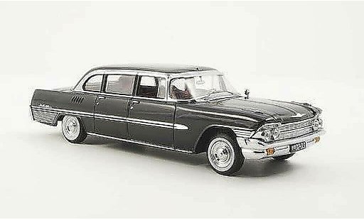 Zil 111 Base 1/43 IST Models G noire 1965 miniature