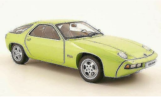 Porsche 928 1977 1/18 Autoart verte miniature