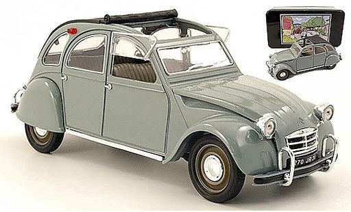 Citroen 2CV Berline 1/18 Solido grise 1966 miniature