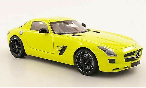 Mercedes SLS Coupe 1/18 Minichamps coupe AMG (C197) jaune 2010 miniature
