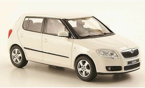 Skoda Fabia Base 1/43 Abrex blanche 2006 miniature