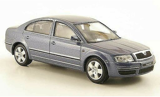Skoda Superb Base 1/43 Abrex grisebleu miniature